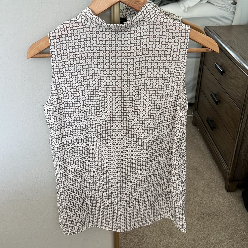 Ann Taylor Sleeveless Blouse - Picture 4 of 4